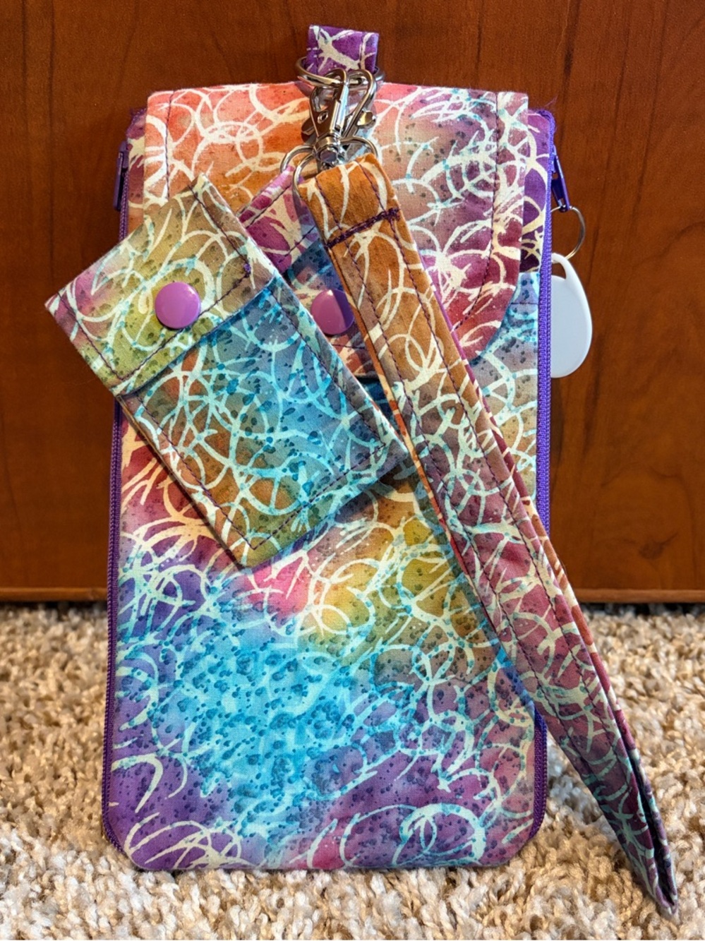 Multicolor Tie-Dye Pattern Crossbody Phone Bag with Wrist Strap